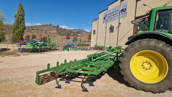 Cultivador - 21 brazos con rodillo 