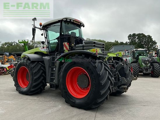 Tractor agrícola - Claas - xerion trac 5000 tractor (st26926)