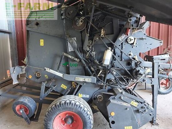 Empacadora gigant - Claas - variant 360 rc