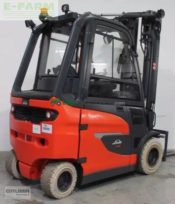 Elevadora - Linde - e 30/600 h 1252