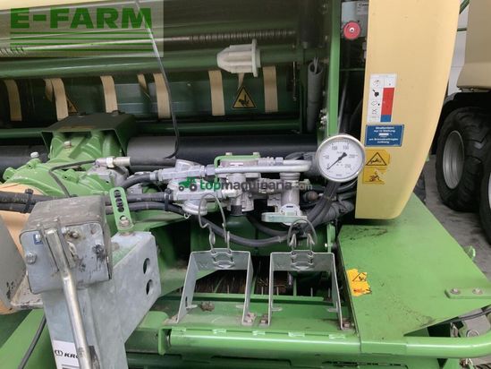 Empacadora gigant - Krone - comprima cv 150 xc