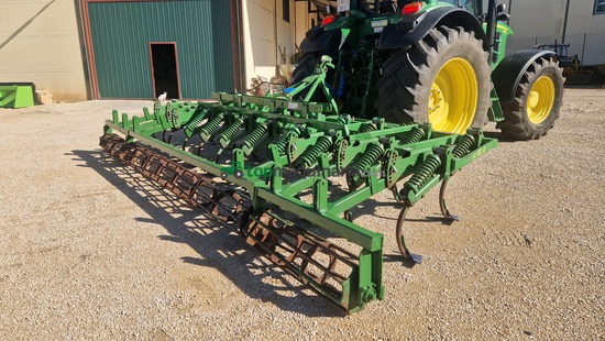 Cultivador - 21 brazos con rodillo 