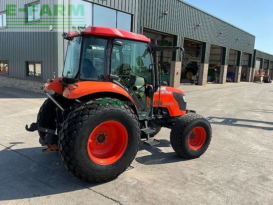 Tractor agrícola - Kubota - m7040 hydraulic shuttle tractor (st27188)