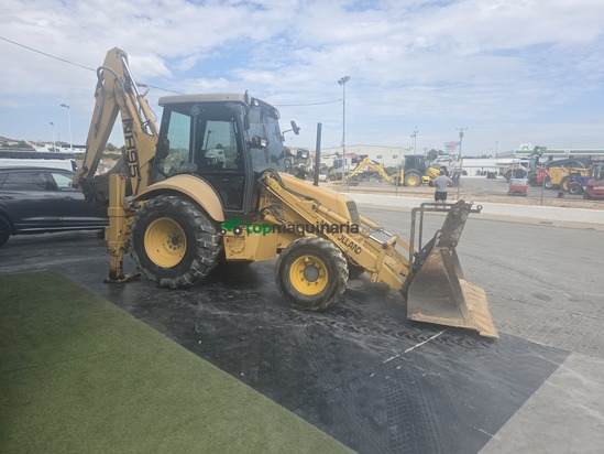 Retroexcavadora - New Holland NH 95