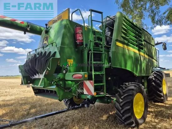 Cosechadora de Cereal - John Deere - t560