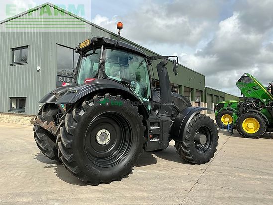 Tractor agrícola - Valtra - t194 versu unlimited (st26337)