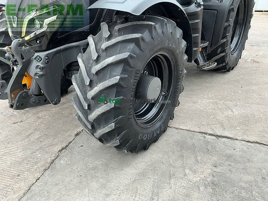 Tractor agrícola - Valtra - t175 versu tractor (st27583)