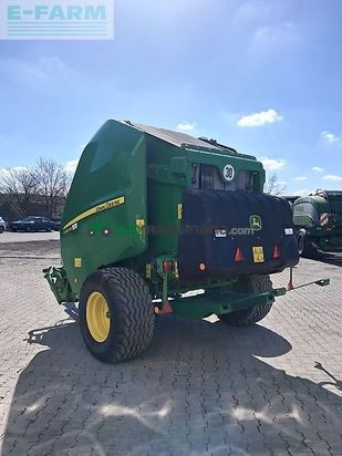 Empacadora gigant - John Deere - v 451 m
