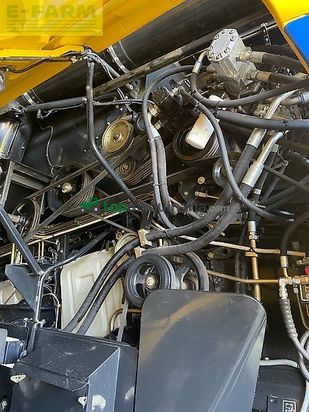 Cosechadora de Cereal - New Holland - cr 9.80