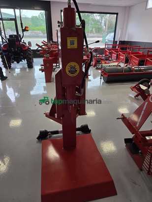 Trituradora forestal - TJM 18T VERTICAL