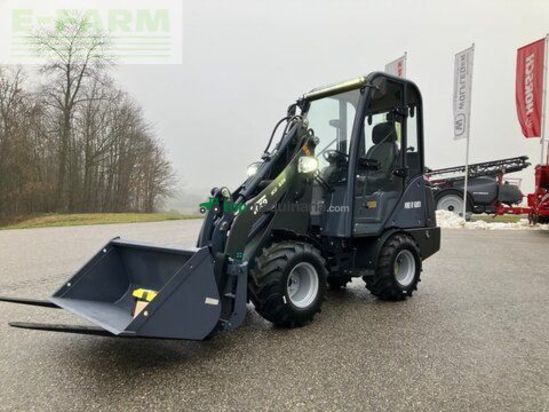 Minicargadora - Toyo - 826
