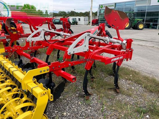Cultivador - Pöttinger - Synkro 3030