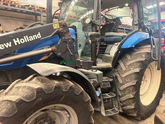 Tractor agrícola - New Holland - T6.120 + pala Stoll 