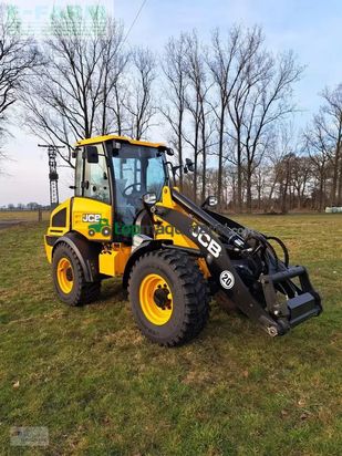 Minicargadora - JCB - 409 agri stufe v