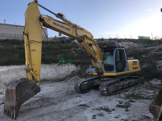 Excavadora New Holland 265