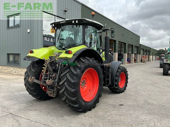 Tractor agrícola - Claas - 810 axion tractor (st27040)