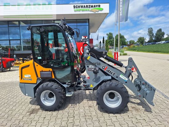 Minicargadora - Giant - g2500 hd