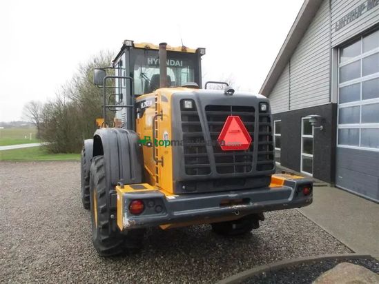 Minicargadora - Hyundai - 757-9a med 620/75r26 traktor hjul montering på