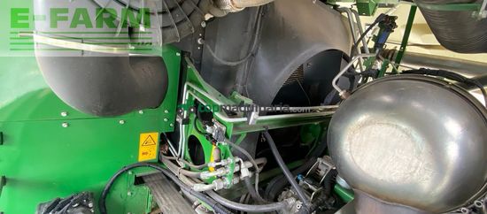 Cosechadora de Cereal - John Deere - 8300