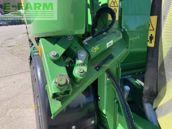 Empacadora gigant - John Deere - festkammer-kombipresse c441r