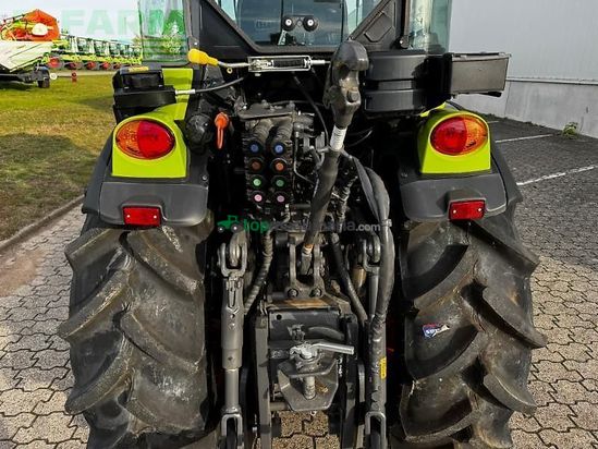 Tractor agrícola - Claas - nexos 240 s stage v