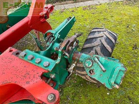 Arado - Kverneland - eg100-300 packomat