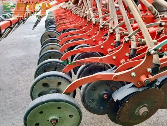 Sembradora - Kuhn - tt 6500