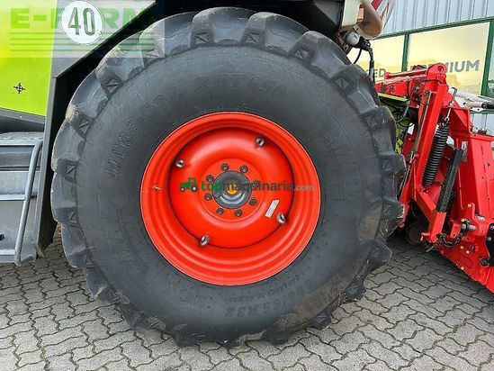 Cosechadora de Cereal - Claas - jaguar 890 mit kemper 360 und pu