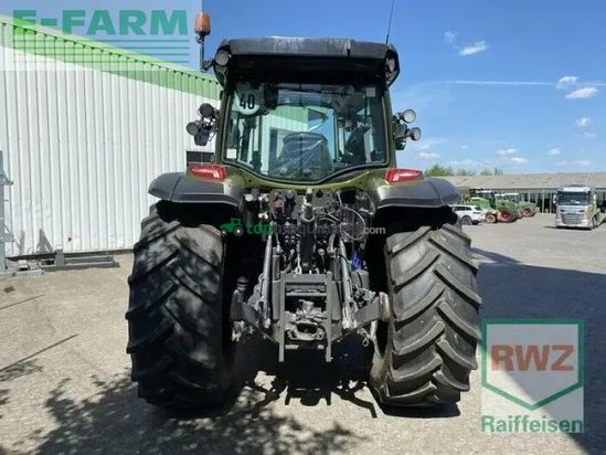 Minicargadora - Valtra - g135 v schlepper