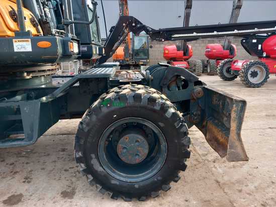 Excavadora HYUNDAI HW180