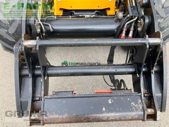 Minicargadora - JCB - 427 ht agri t4i