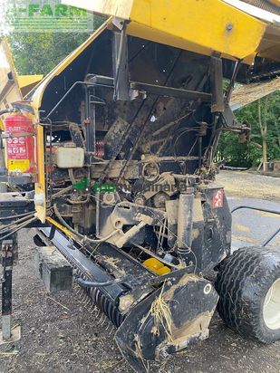 Empacadora gigant - New Holland - br 750 a