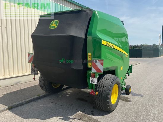 Empacadora gigant - John Deere - V451R