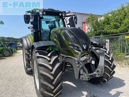 Tractor agrícola - Valtra - t215 d forst mit rüfa und forstkabine