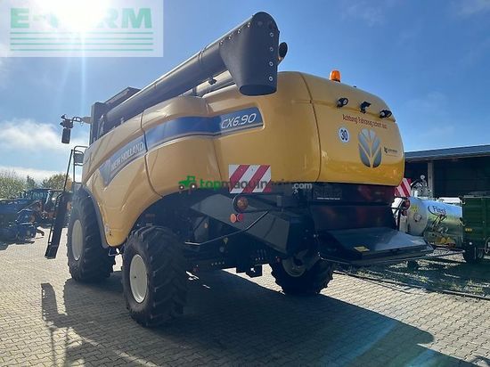 Cosechadora de Cereal - New Holland - cx 6.90