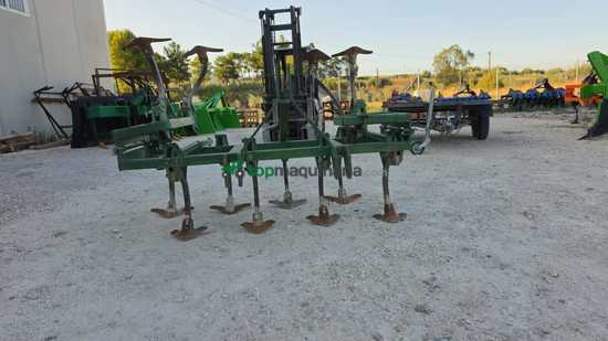 Cultivador de 11 brazos 