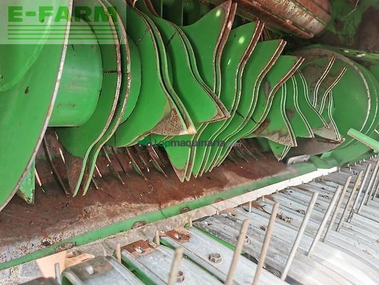 Empacadora gigant - John Deere - v461m