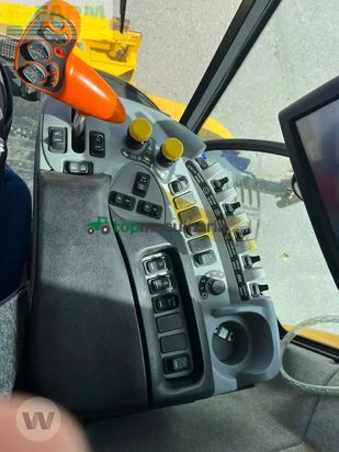 Cosechadora de Cereal - New Holland - cr 8080