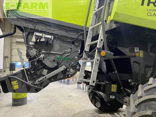 Cosechadora de Cereal - Claas - trion 520 mit vario 560