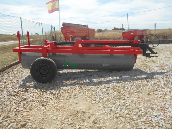 Rodillo y rulo - Llorente - 4 metros hidraulico