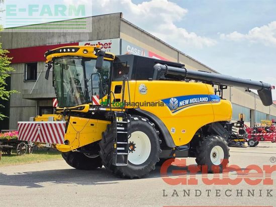 Cosechadora de Cereal - New Holland - cr 8.80