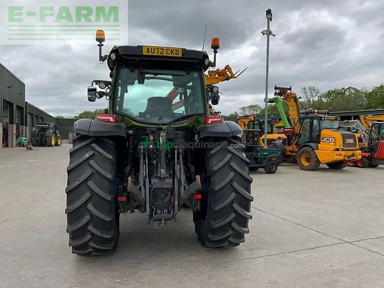 Tractor agrícola - Valtra - g135 active tractor (st26596)