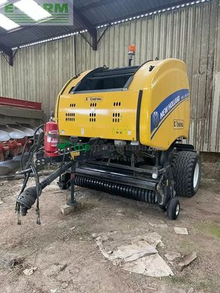 Empacadora gigant - New Holland - roll belt 180 super feed