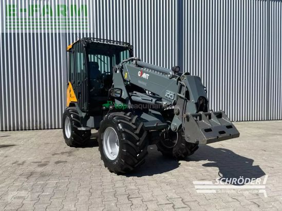 Minicargadora -  - giant v 6004 t