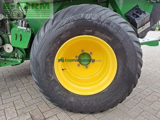 Empacadora gigant - John Deere - v461r