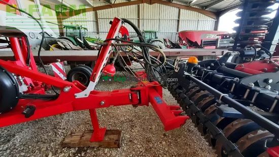 Sembradora directa - Pöttinger - terrasem c6