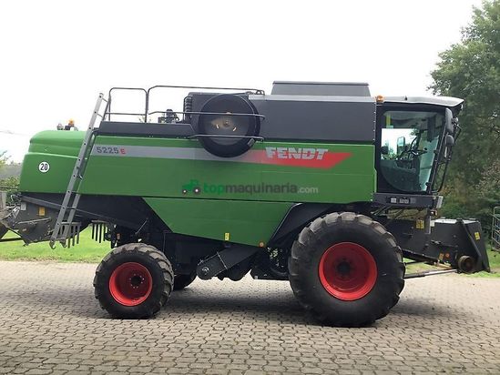Cosechadora de Cereal - Fendt - 5225e