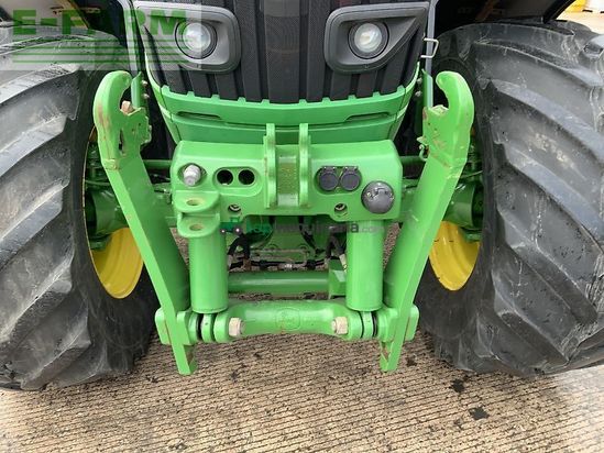 Tractor agrícola - John Deere - 6215r tractor (st23985)