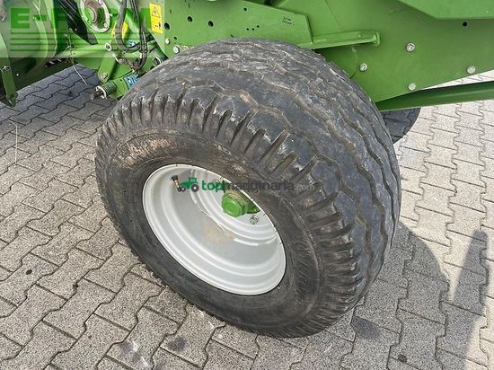 Empacadora gigant - Krone - comprima f 125 xc