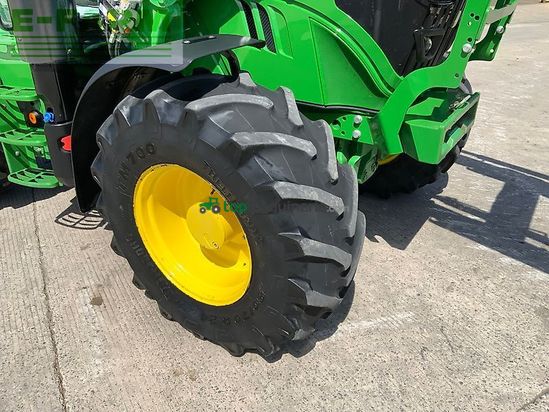 Tractor agrícola - John Deere - 6130r premium edition tractor (st26727)